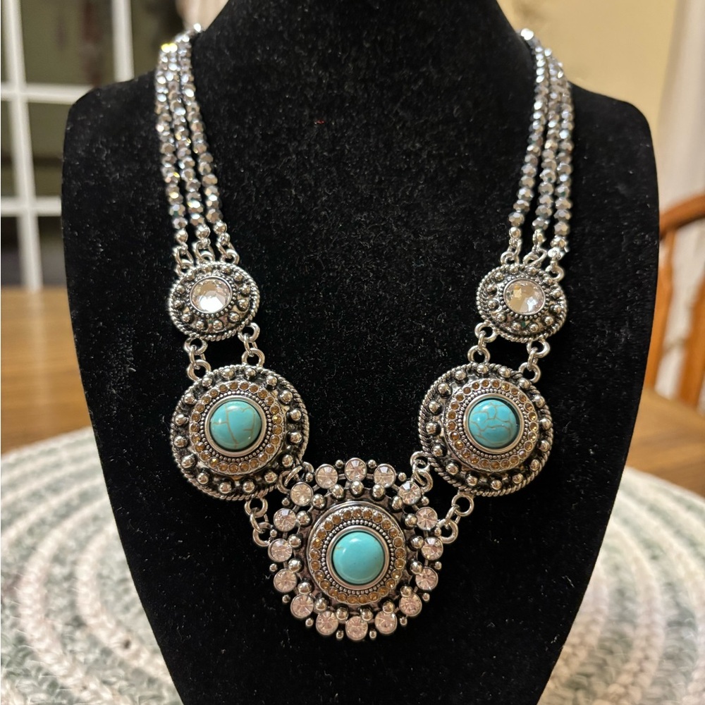 NWOT Ginger Snaps Facet Statement Necklace
